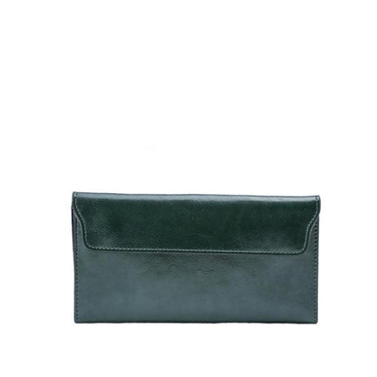 Cartera clásica plegable con solapa magnética
