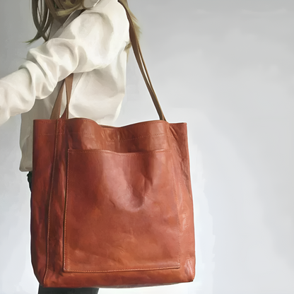 El estilo moderno y chic de Lorena | Bolso de piel con estilo