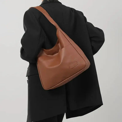 El lujo cotidiano de Gloria | Bolso vintage