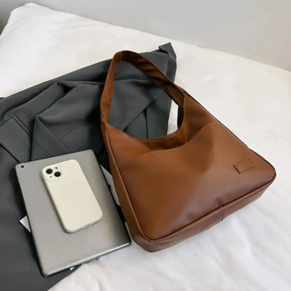 El lujo cotidiano de Gloria | Bolso vintage