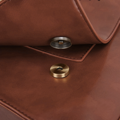 Elegante bolso tipo cartera con pajarita de Grace