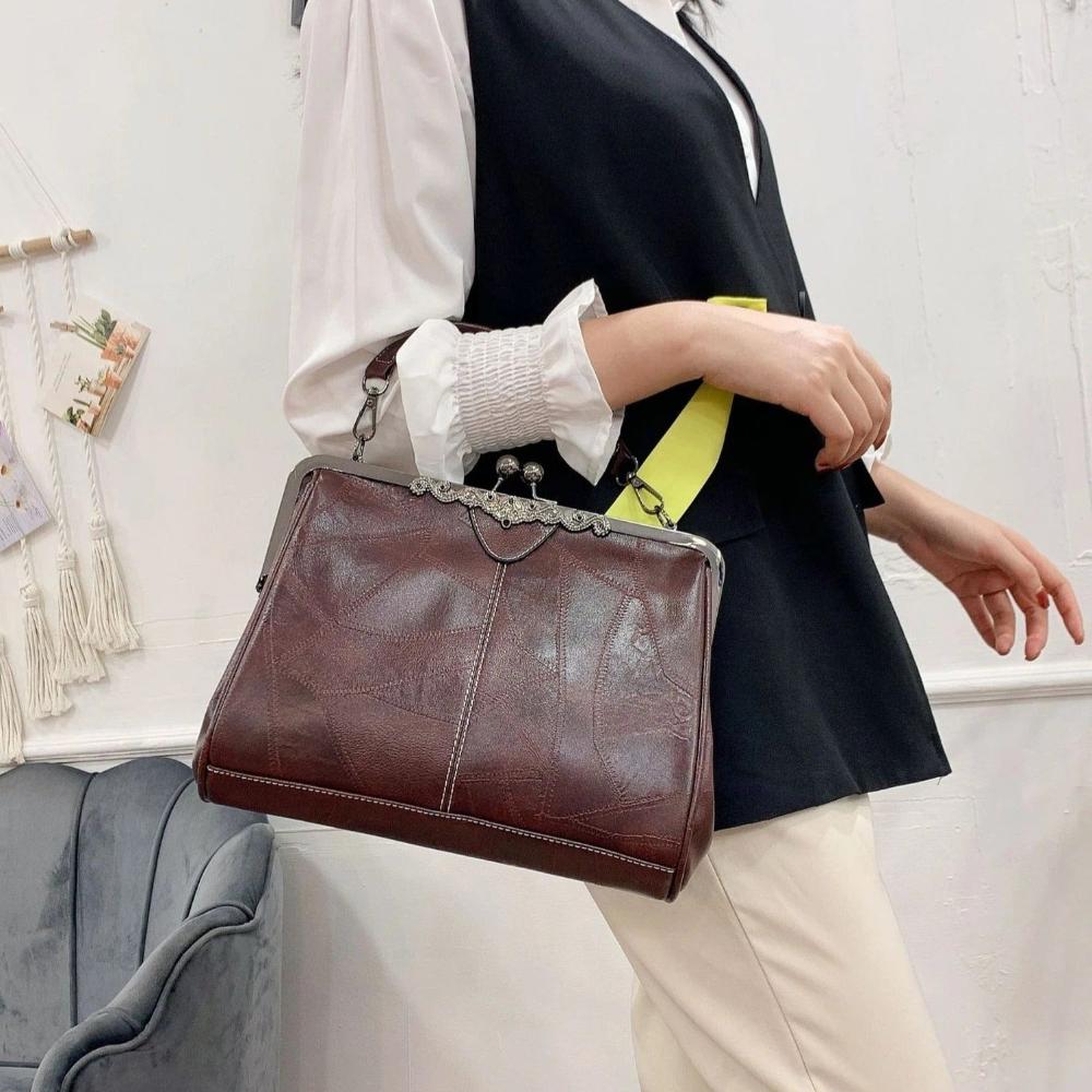 Bolso vintage con cierre de beso