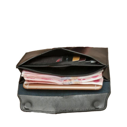 Cartera clásica plegable con solapa magnética